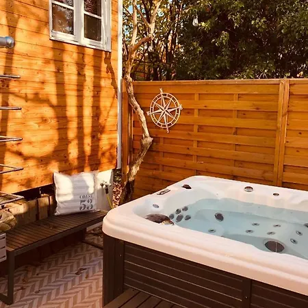 Zirkuswagen Mit Outdoor Whirlpool Und Garten Petershagen-Eggersdorf