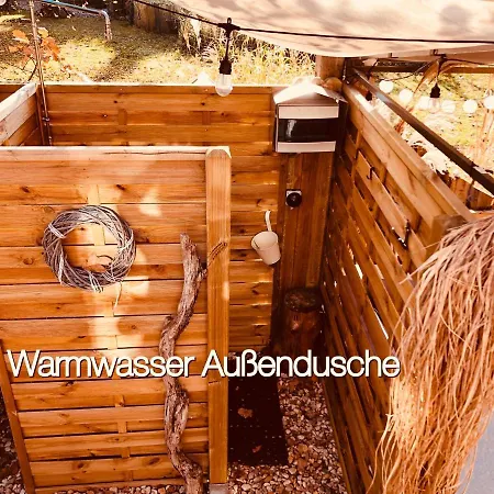 Zirkuswagen Mit Outdoor Whirlpool Und Garten Prázdninový dům *