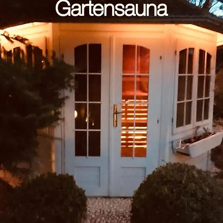 Zirkuswagen Mit Outdoor Whirlpool Und Garten Ferienhaus Petershagen-Eggersdorf