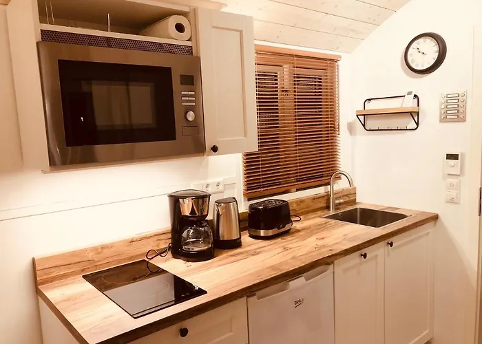 Zirkuswagen Mit Outdoor Whirlpool Und Garten Prázdninový dům *