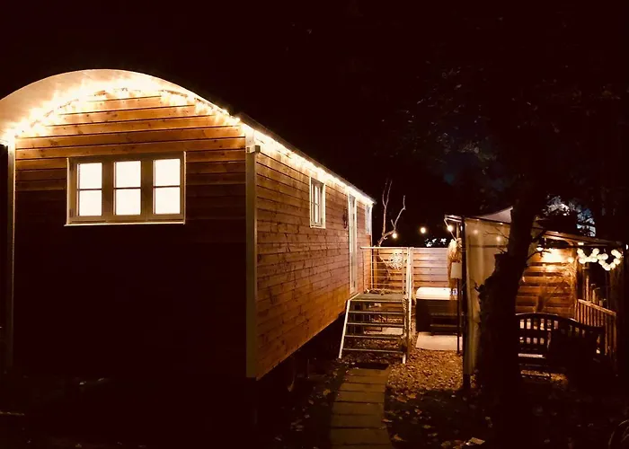 Zirkuswagen Mit Outdoor Whirlpool Und Garten Petershagen-Eggersdorf