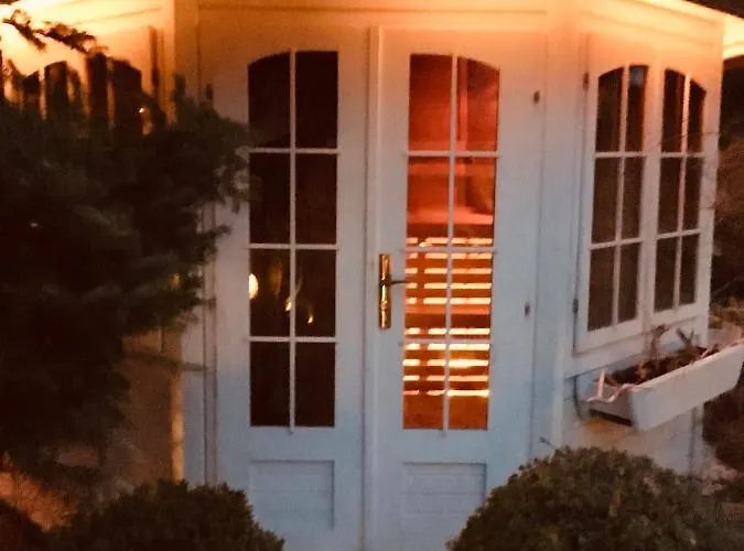 Zirkuswagen Mit Outdoor Whirlpool Und Garten Prázdninový dům Petershagen-Eggersdorf